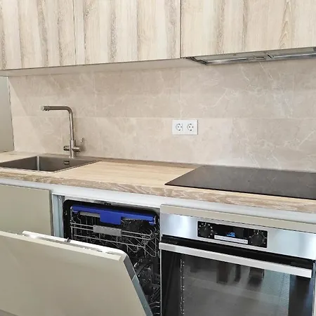 Apartamento En El Centro De Esglesia Apartment *
